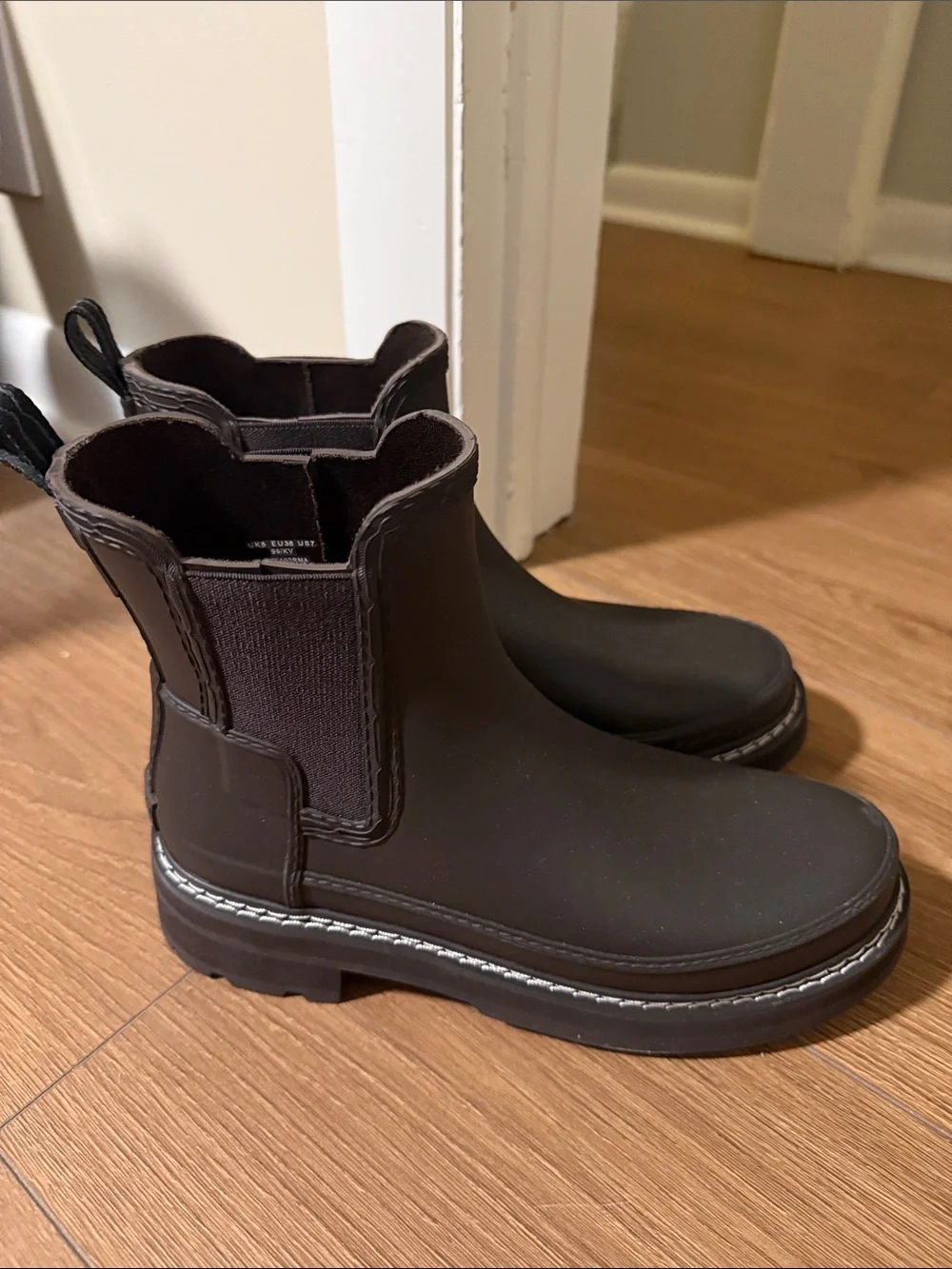 Hunter Chelsea Rainboots